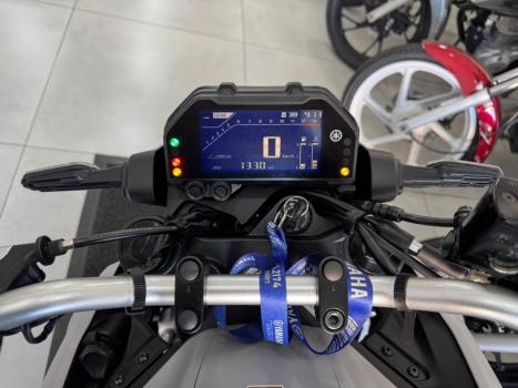 YAMAHA MT-03 300 ABS, Foto 9