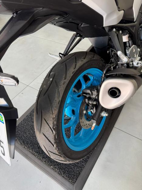 YAMAHA MT-03 300 ABS, Foto 11