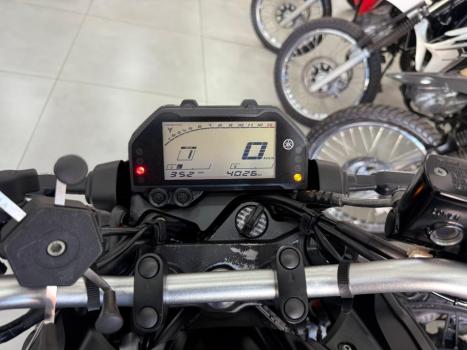 YAMAHA MT-03 300 ABS, Foto 7