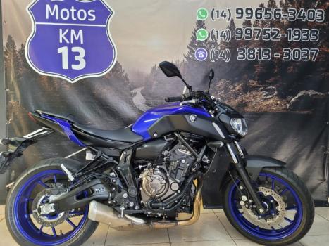 YAMAHA MT-07 700 ABS, Foto 1