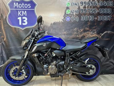 YAMAHA MT-07 700 ABS, Foto 2