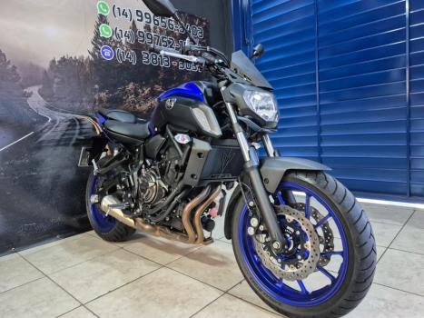 YAMAHA MT-07 700 ABS, Foto 3