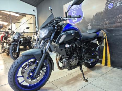 YAMAHA MT-07 700 ABS, Foto 4