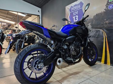 YAMAHA MT-07 700 ABS, Foto 6