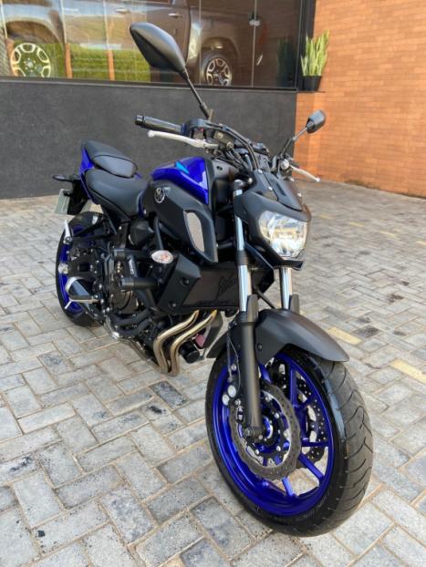 YAMAHA MT-07 700 ABS, Foto 9