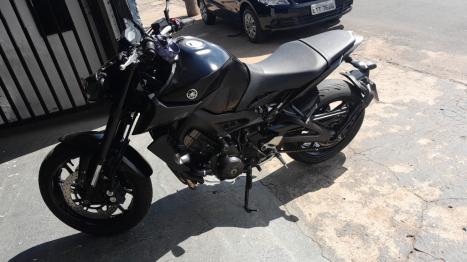 YAMAHA MT-09 850 ABS, Foto 3