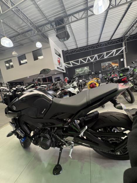 YAMAHA MT-09 850 ABS, Foto 4