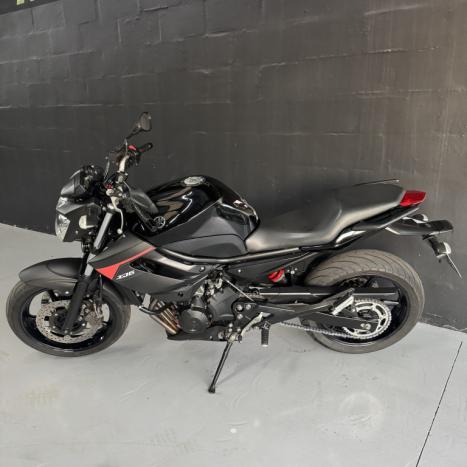 YAMAHA XJ6 600 N, Foto 2