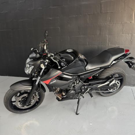 YAMAHA XJ6 600 N, Foto 3