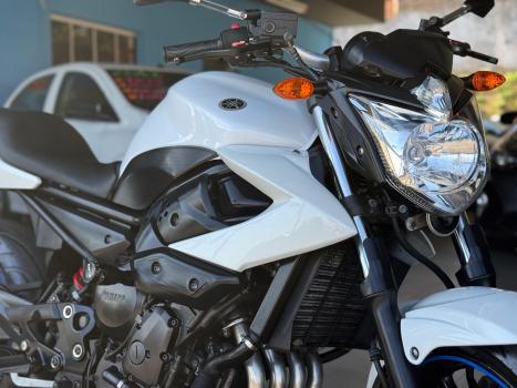 YAMAHA XJ6 600 N, Foto 3