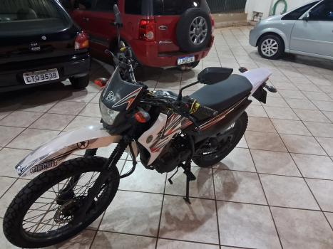 YAMAHA XTZ 125 E, Foto 3
