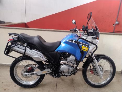 YAMAHA XTZ 250 TENER, Foto 2