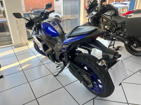 YAMAHA YZF R3 300 , Foto 1