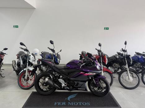 YAMAHA YZF R3 320 ABS, Foto 1