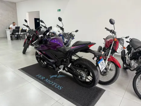 YAMAHA YZF R3 320 ABS, Foto 5