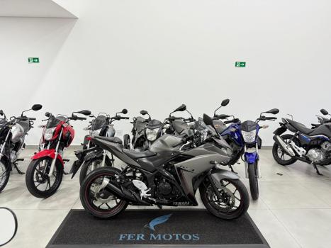 YAMAHA YZF R3 320 ABS, Foto 1