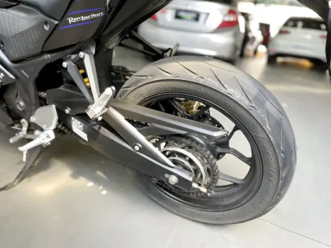 YAMAHA YZF R3 320 ABS, Foto 8