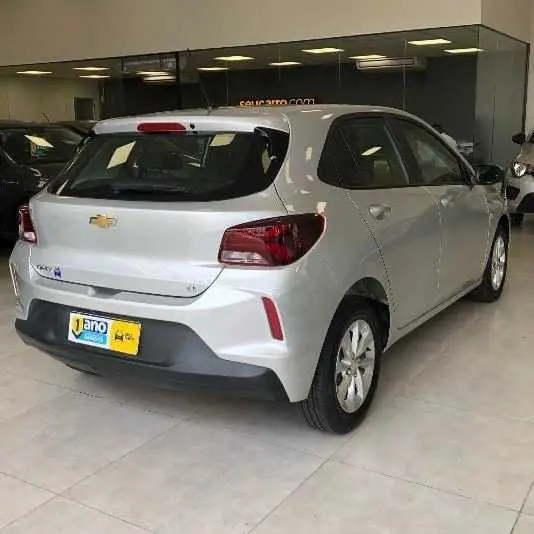 Comprar Hatch Chevrolet Onix Hatch 1.0 4P Flex LT Prata 2023 em