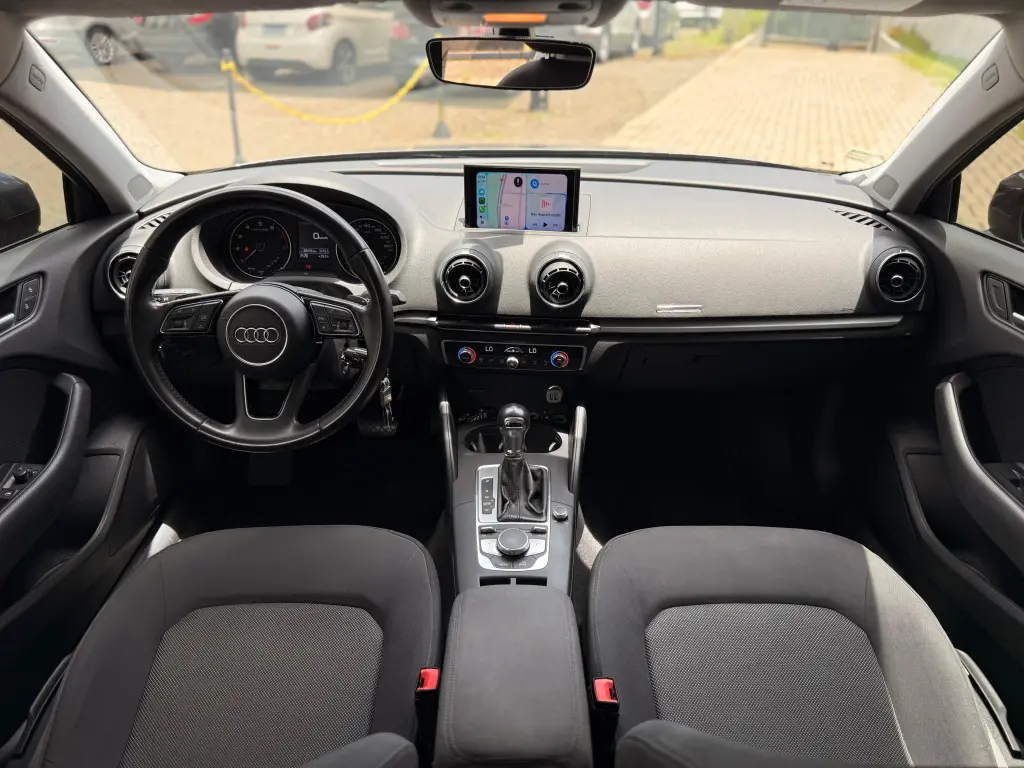 AUDI A3 Sedan - Foto