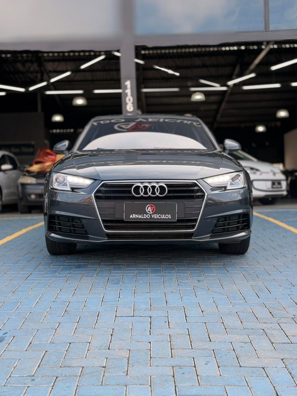 AUDI A4 - Foto