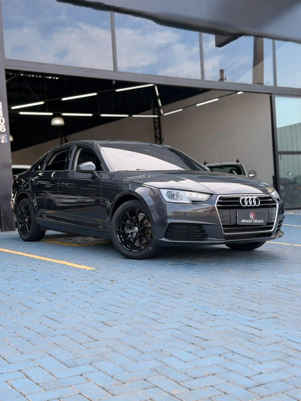 AUDI A4 - Foto