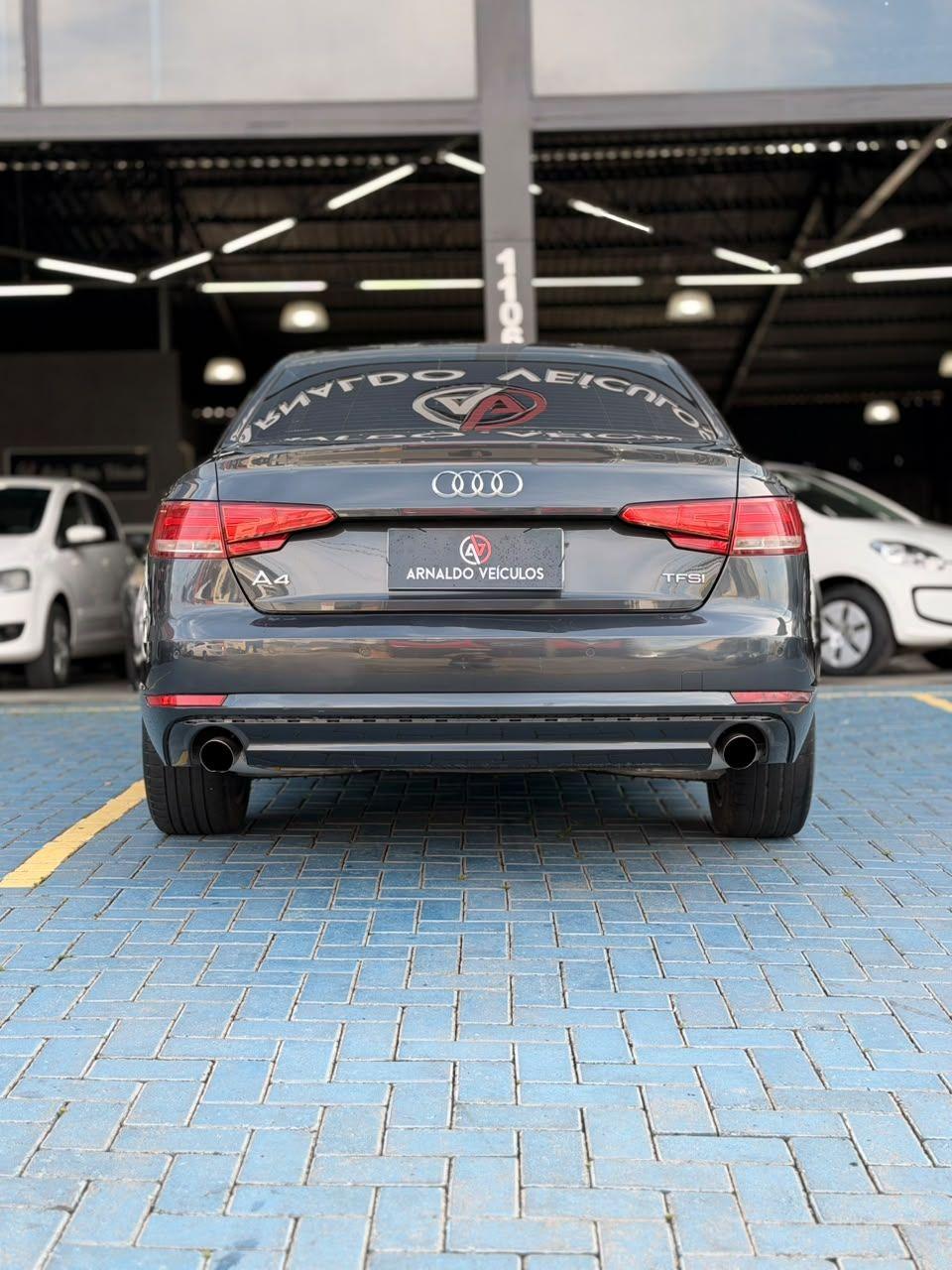 AUDI A4 - Foto