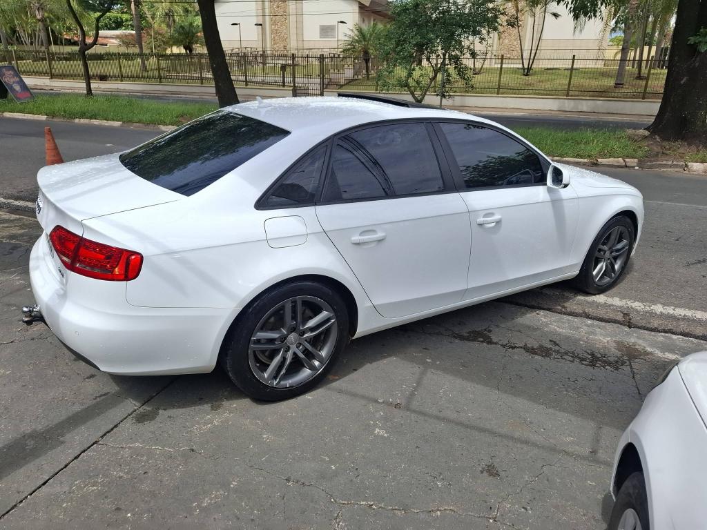 AUDI A4 Avant - Foto