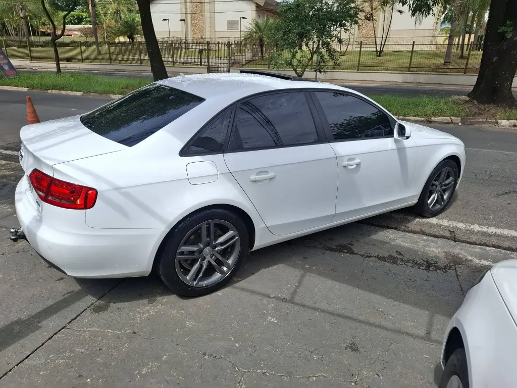 AUDI A4 Avant - Foto