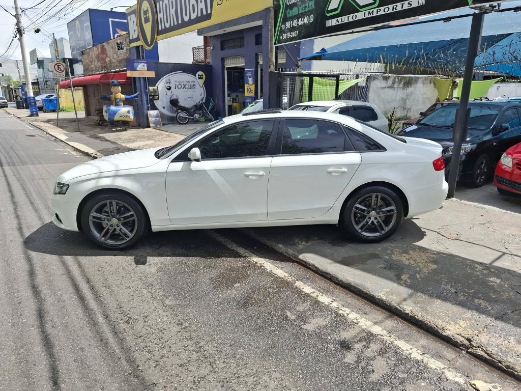AUDI A4 Avant - Foto