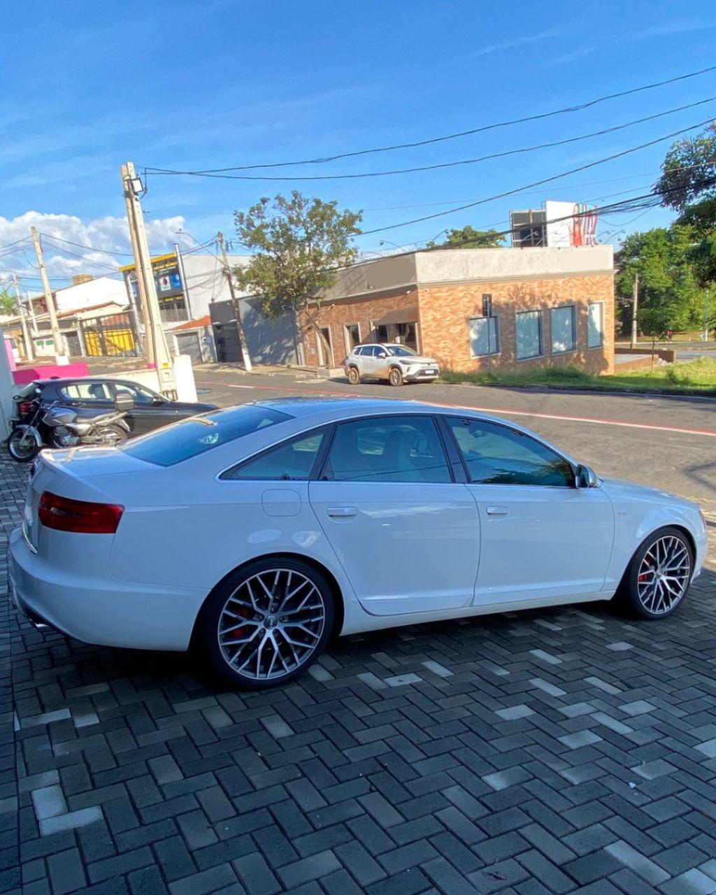 AUDI S6 - Foto