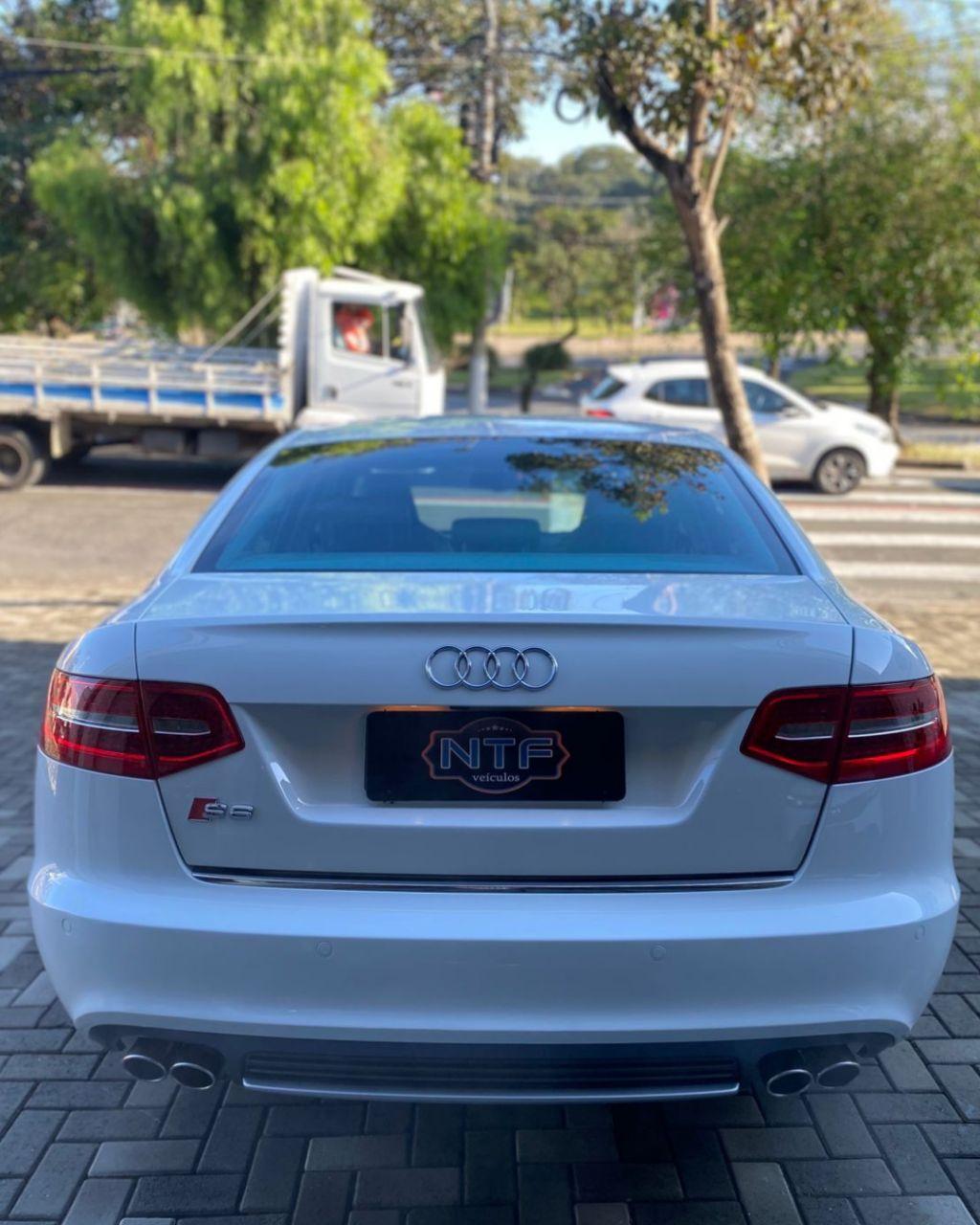 AUDI S6 - Foto