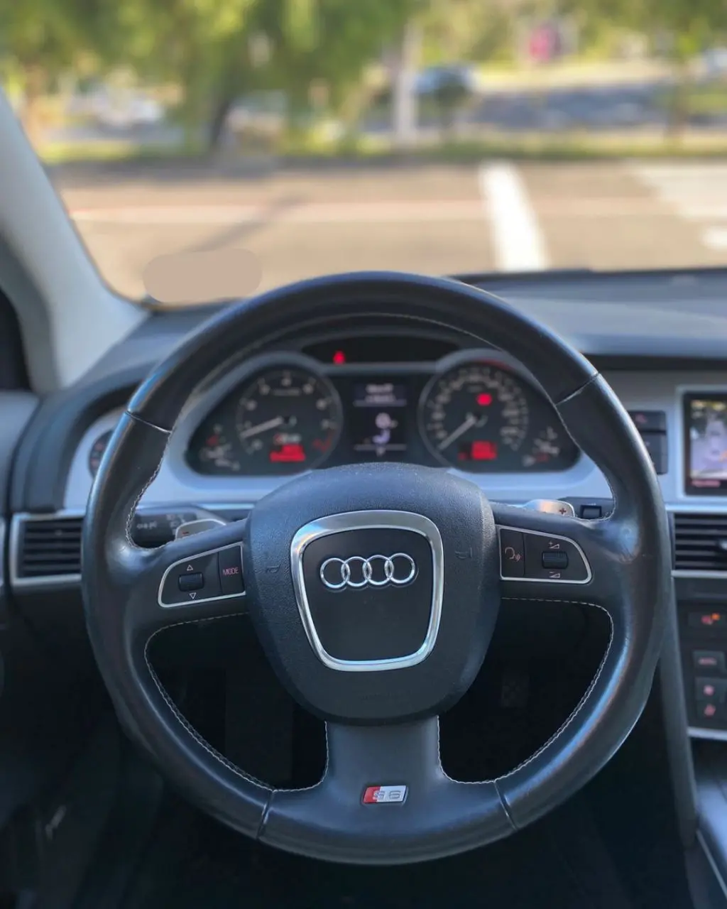 AUDI S6 - Foto