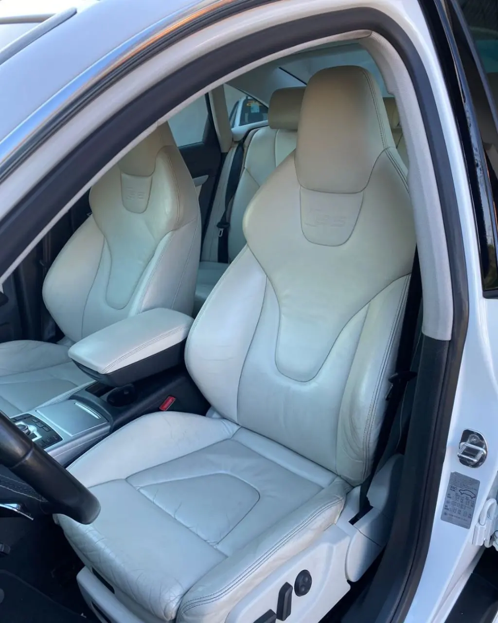 AUDI S6 - Foto