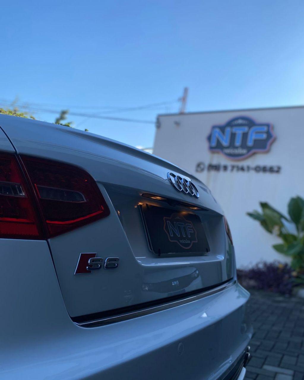 AUDI S6 - Foto