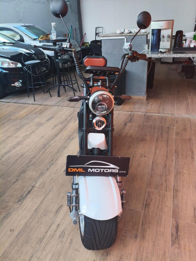 BAJAJ Dominar 160 - Foto