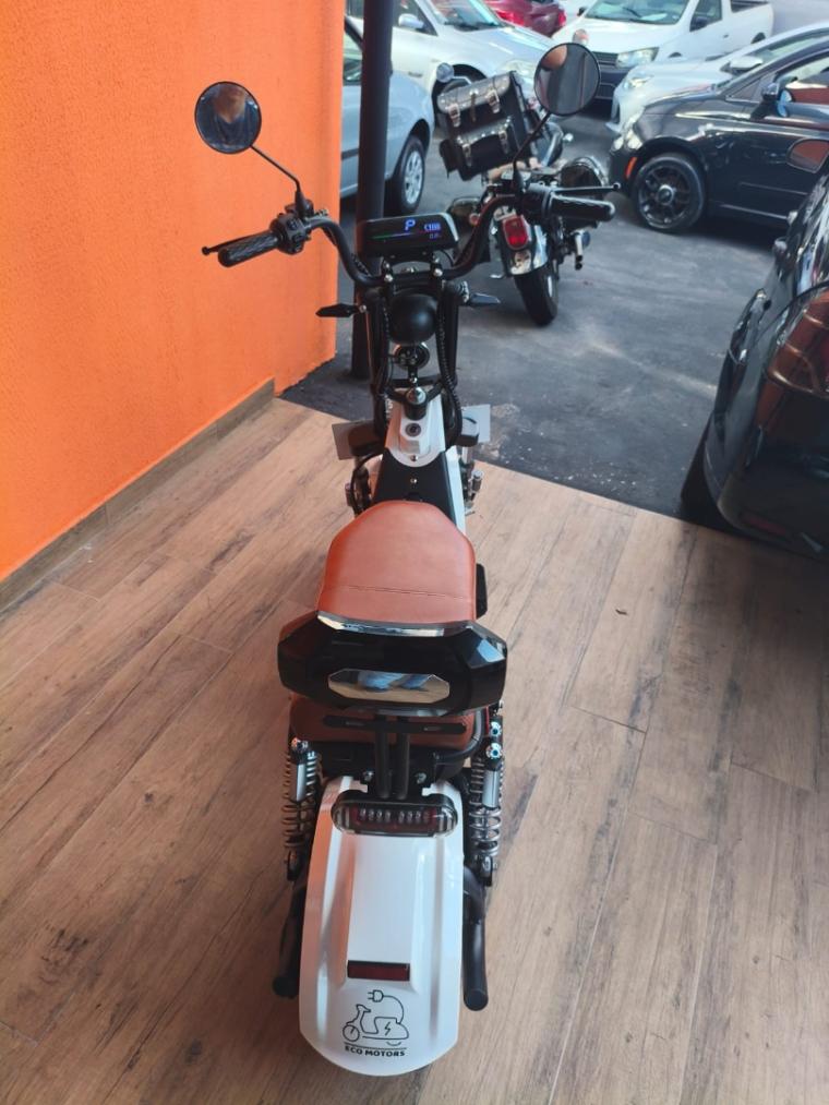 BAJAJ Dominar 160 - Foto