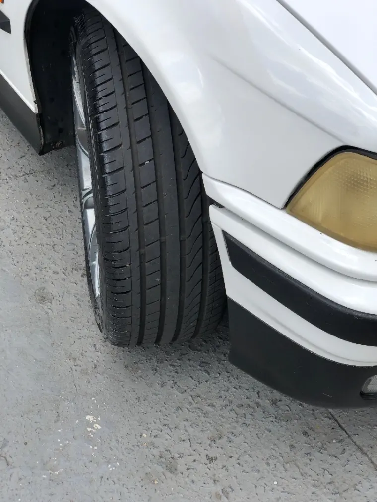 BMW 318TI - Foto