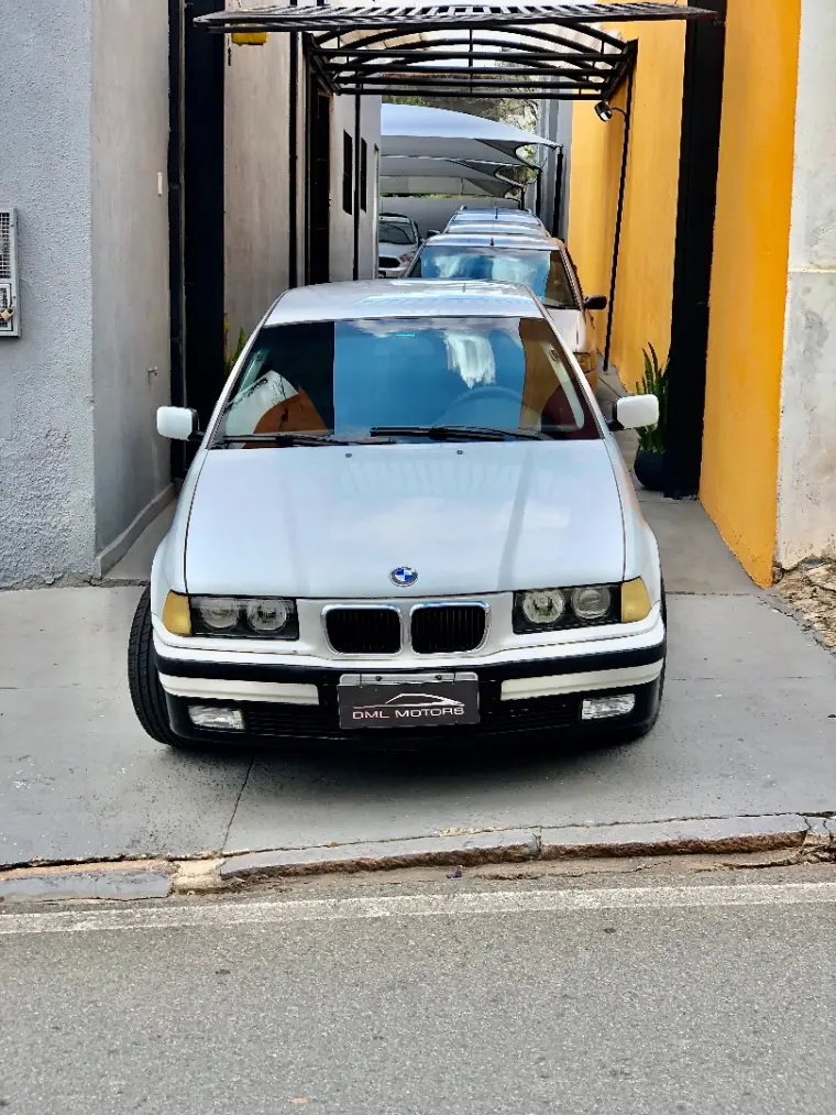 BMW 318TI - Foto