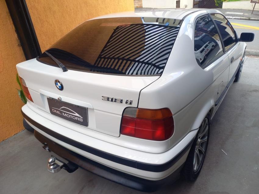 BMW 318TI - Foto
