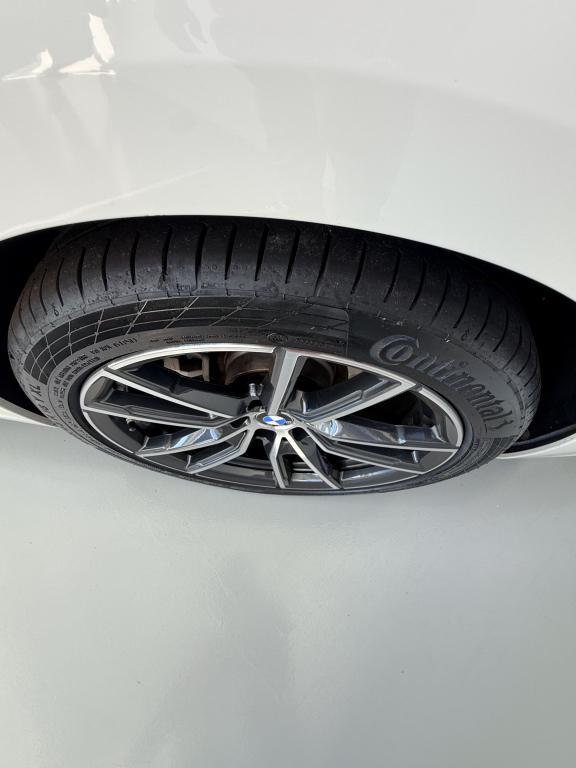 BMW 320I - Foto