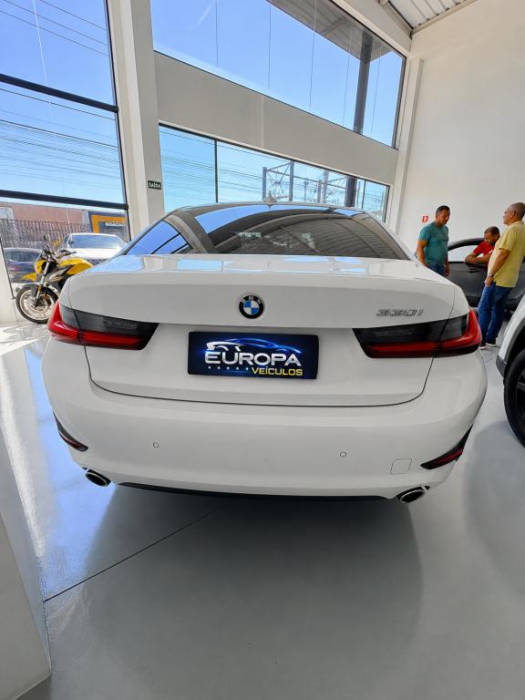 BMW 320I - Foto