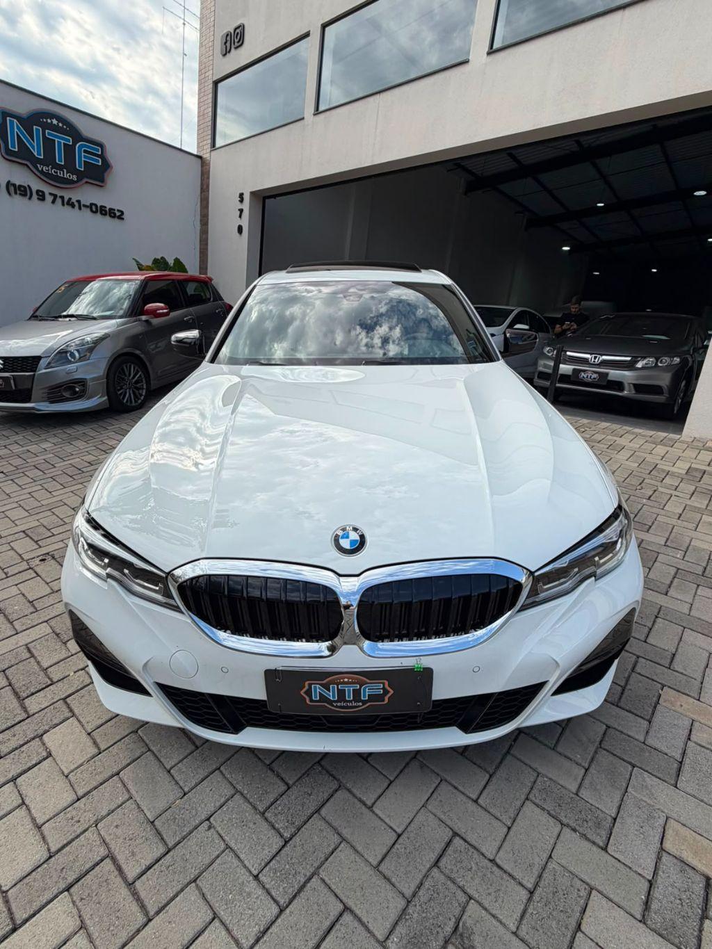 BMW 320I - Foto