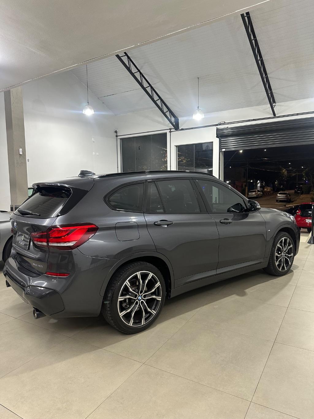 BMW X1 - Foto