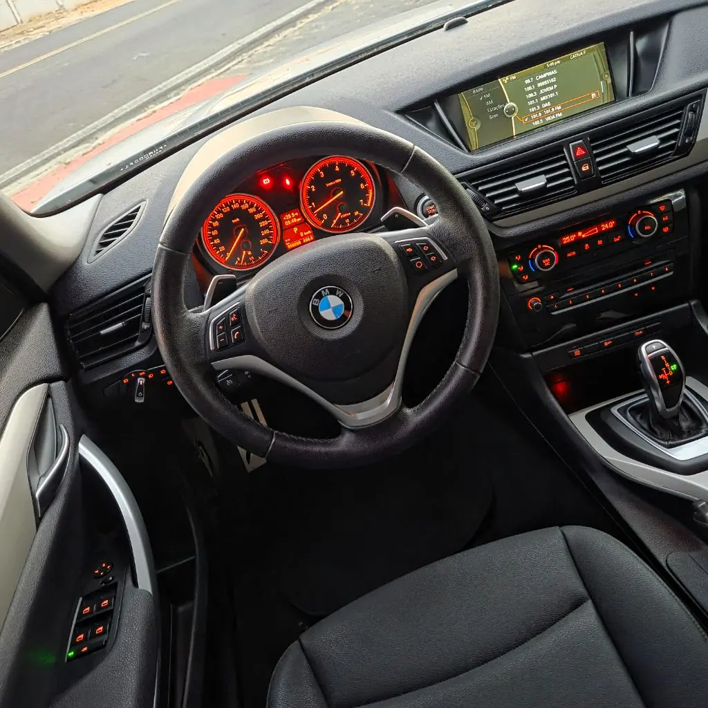 BMW X1 - Foto