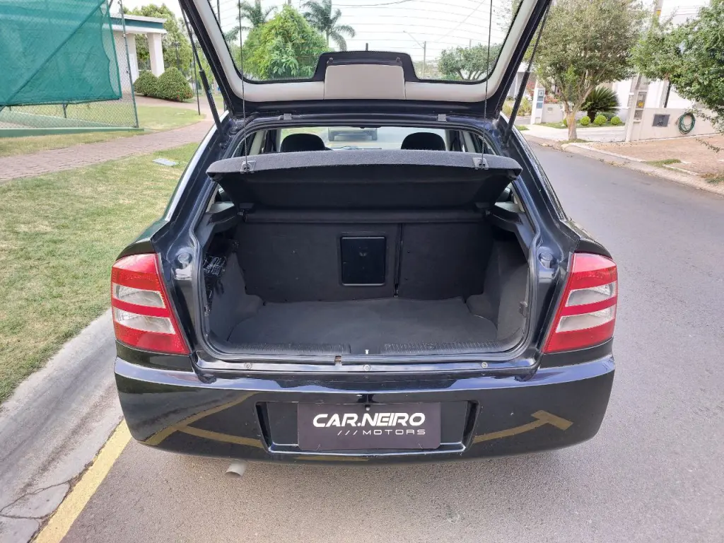 CHEVROLET Astra Hatch - Foto