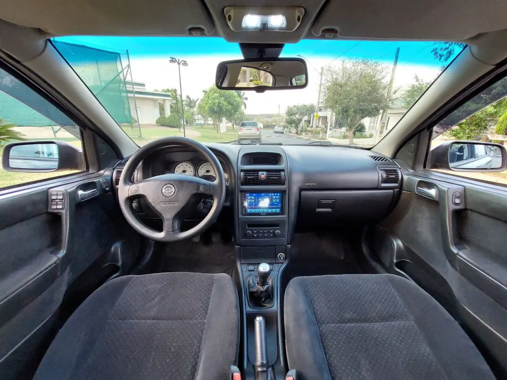 CHEVROLET Astra Hatch - Foto