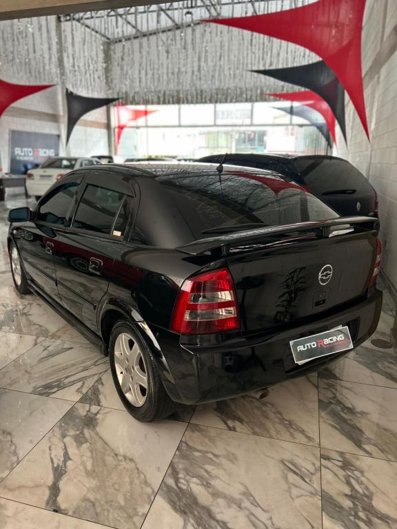 CHEVROLET Astra Hatch - Foto