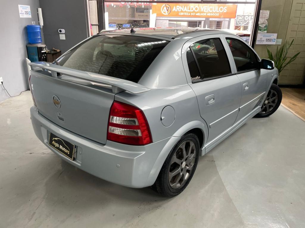 CHEVROLET Astra Hatch - Foto