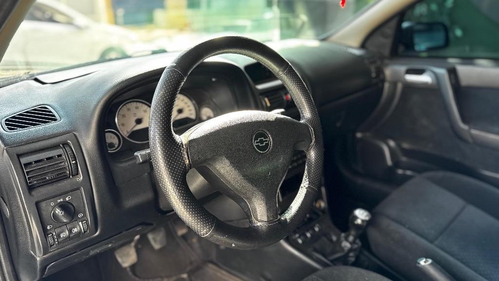 CHEVROLET Astra Hatch - Foto