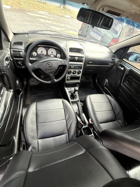 CHEVROLET Astra Hatch - Foto